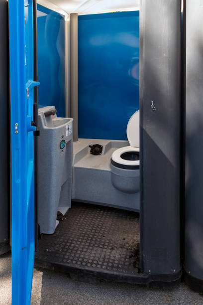 Best Luxury portable toilet rental  in Poquoson, VA